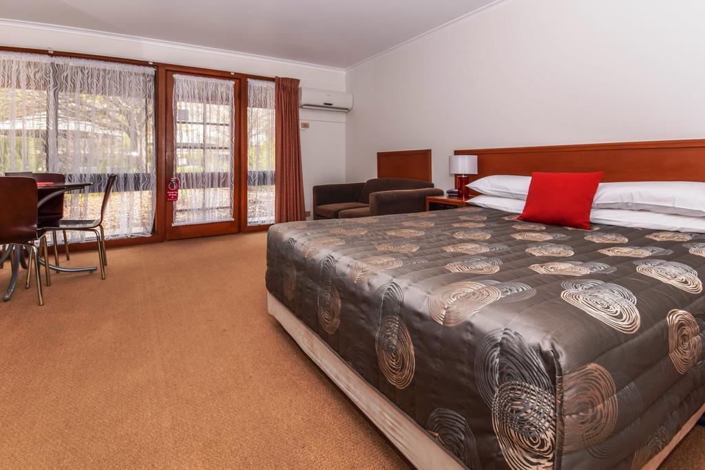 River Country Inn (Adults Only) Moama Room photo