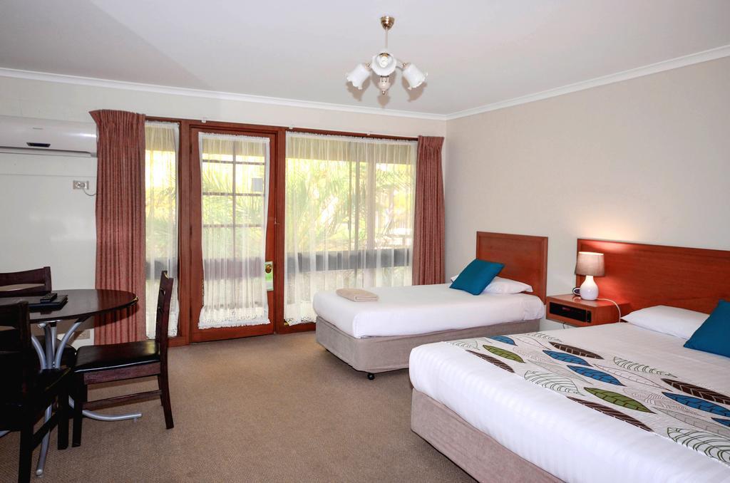 River Country Inn (Adults Only) Moama Room photo