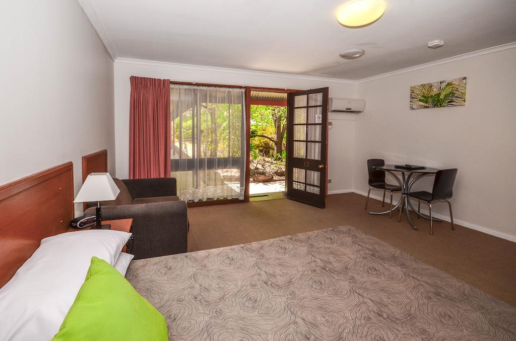 River Country Inn (Adults Only) Moama Room photo